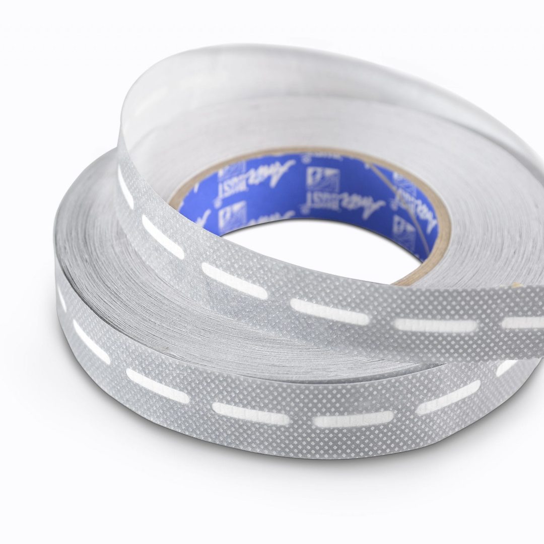 CINTA MICROPERFORADA - 28MM X 11MT — LEKER Chile